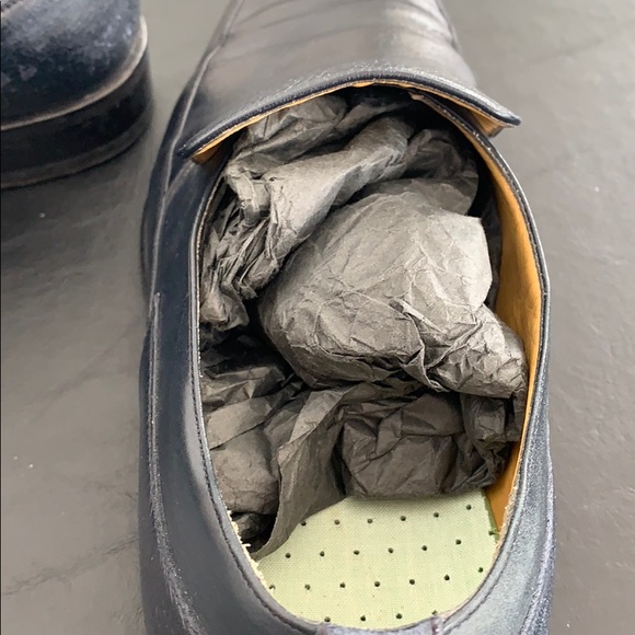 10 1/2 M men’s slip on black shoe, made in Spain - Picture 4 of 8